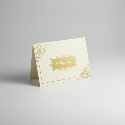 Gepersonaliseerde kaart met bedrijfslogo bij boeket - Krisha's Bloom Studio